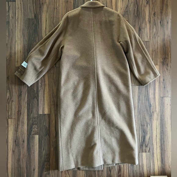 Aritzia Babaton Slouch Coat - Picture 4 of 5